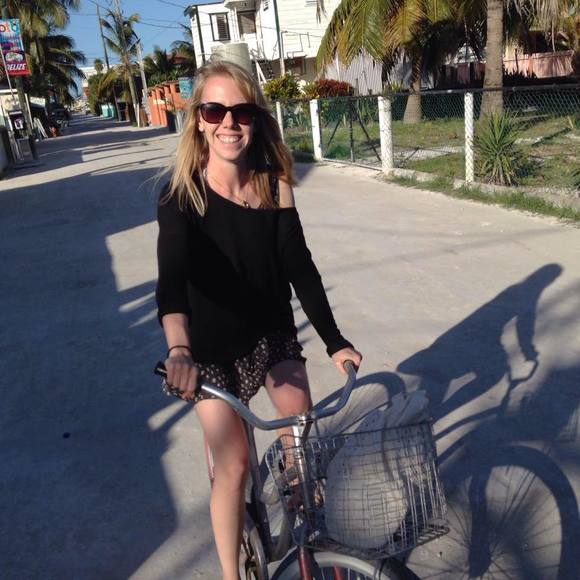 Meet your Posher, Gabrielle - Picture 1 of 1